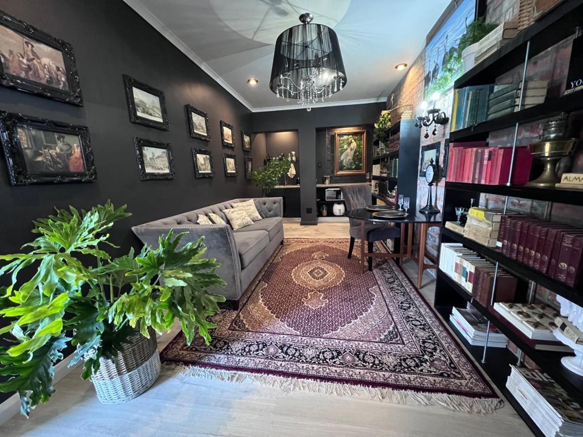 Royal Library Room موسيلباي المظهر الخارجي الصورة